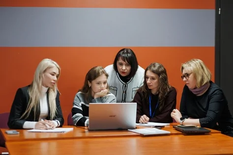 Підсумки двотижневої навчальної програми для молодих підприємниць у Харкові